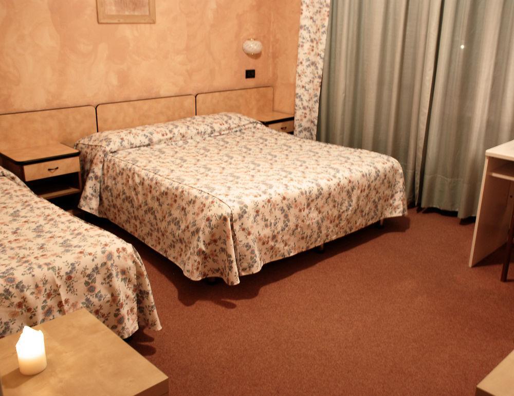 Albergo Sangrila Ланцо-Торинезе Экстерьер фото